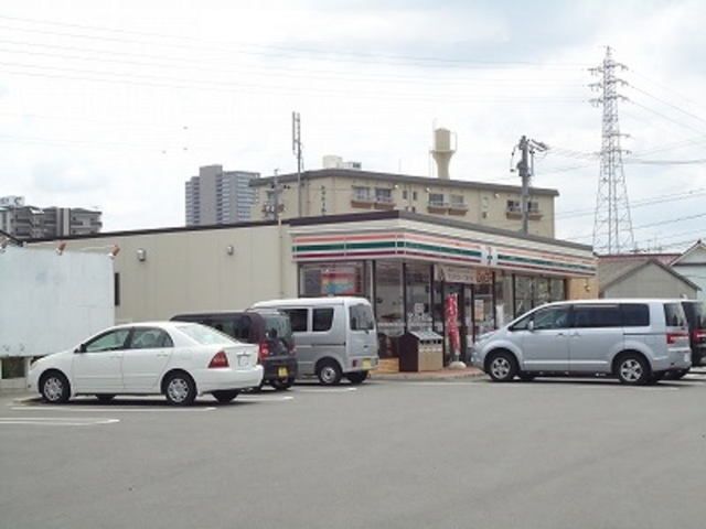 近くのセブンイレブンまで500m（徒歩7分）