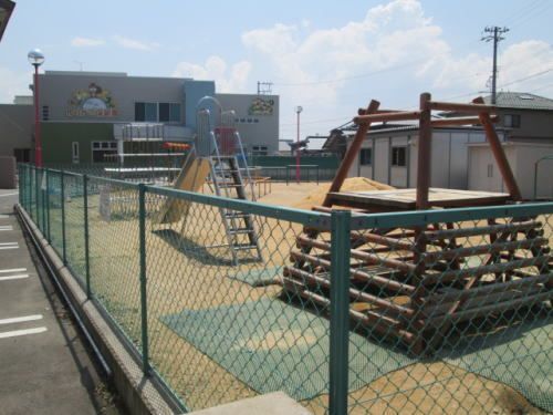 近くのゆりかご保育園まで550m（徒歩7分）