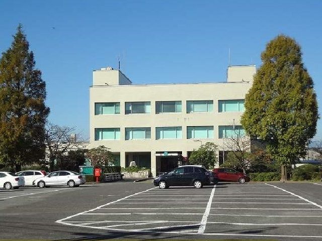 近くの佐賀市役所諸富支所まで750m（徒歩10分）