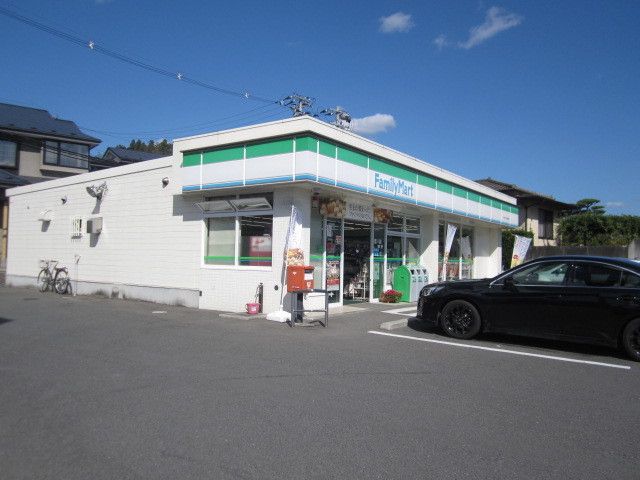 近くのコンビニまで850m（徒歩11分）