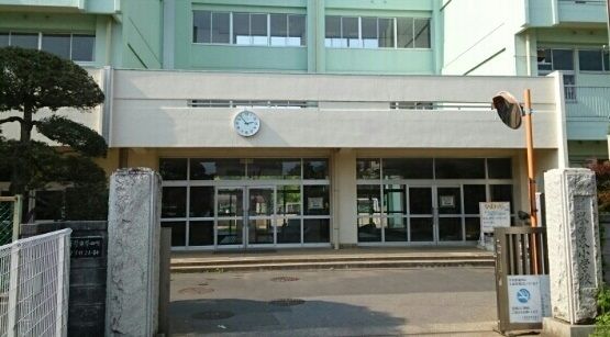 近くの誉田東小学校まで1,160m（徒歩15分）
