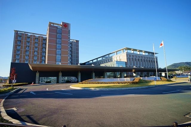 近くの足利赤十字病院まで800m（徒歩10分）