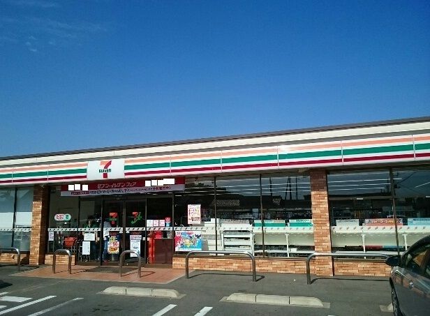 近くのセブンイレブン玉村下新田店まで190m（徒歩3分）