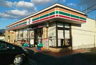 近くのセブンイレブンまで890m（徒歩12分）