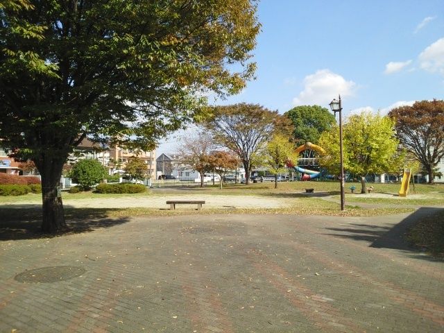 近くの八王寺中央公園まで100m(徒歩2分)