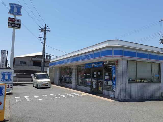近くのローソン北別府5丁目店まで550m（徒歩7分）