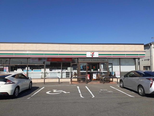近くのセブンイレブン酒田東町店まで257m（徒歩4分）
