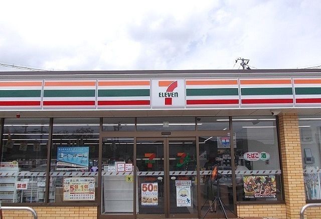 近くのセブンイレブン上愛子街道店まで150m（徒歩2分）