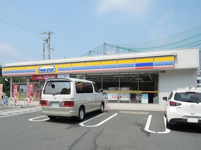 近くのミニストップ浜松西山町店まで170m（徒歩3分）