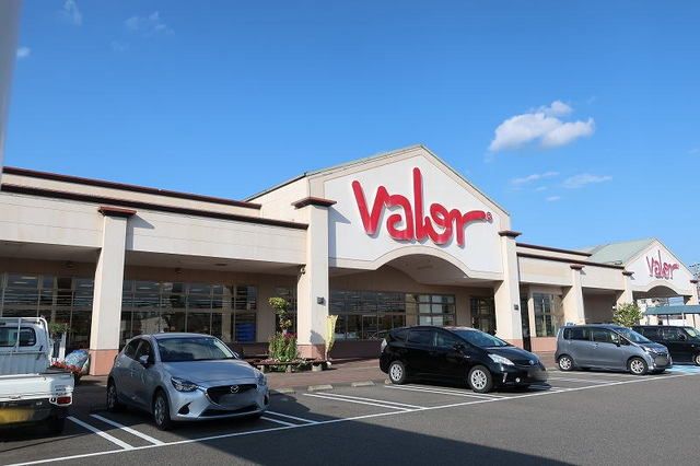 近くのバローまで1,100m（徒歩14分）