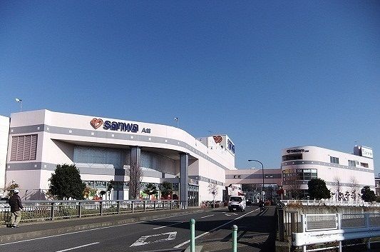 近くの三和麻溝店まで850m（徒歩11分）