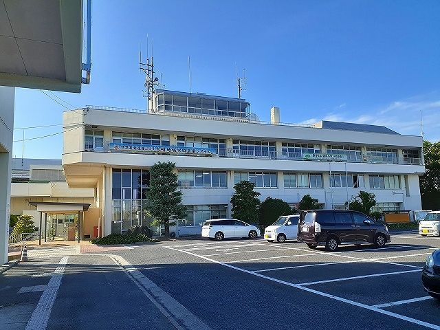 近くの美里町役場まで1,700m（徒歩22分）