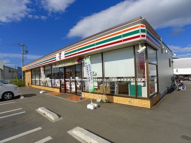 近くのセブンイレブン太田東矢島店まで500m（徒歩7分）