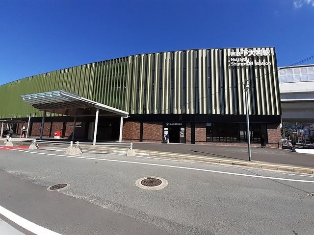 近くの西鉄下大利駅まで1,400m（徒歩18分）