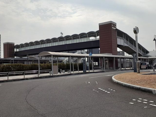 近くの国分駅まで1,200m（徒歩15分）