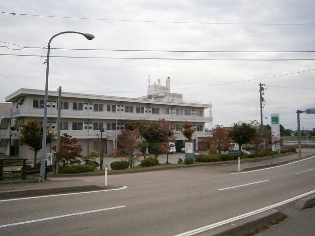 近くのサンバリー福岡病院まで750m（徒歩10分）