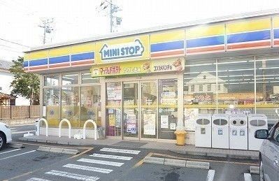 近くのミニストップ 沼津千本街道店まで850m(徒歩11分)