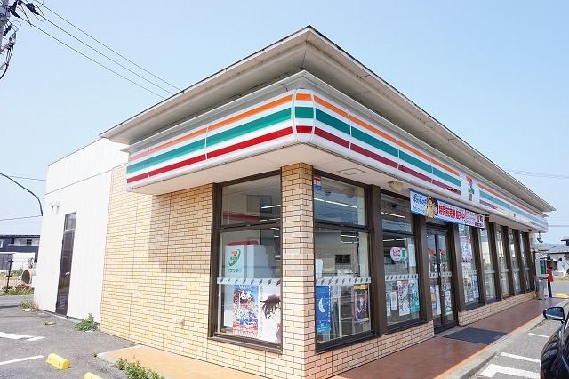 近くのコンビニまで500m（徒歩7分）