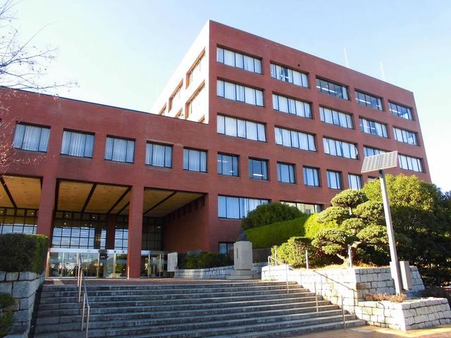 近くの足利市役所まで1,400m（徒歩18分）