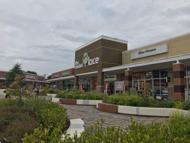 近くのマーケットプレイスまで1,000m（徒歩13分）