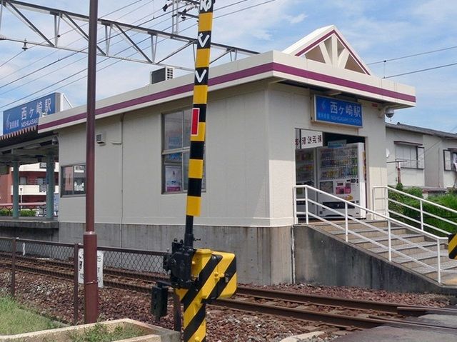 近くの遠州西ヶ崎駅まで1,100m（徒歩14分）