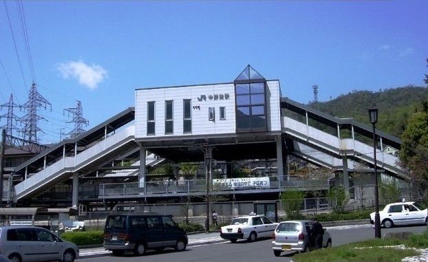 近くのＪＲ中野東駅まで1,400m（徒歩18分）