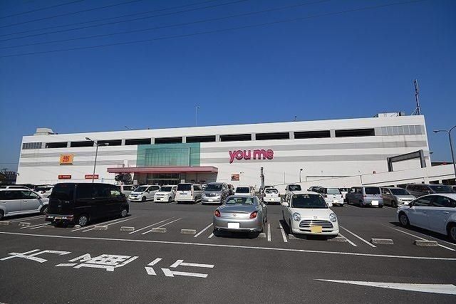 近くのゆめタウン行橋まで300m（徒歩4分）