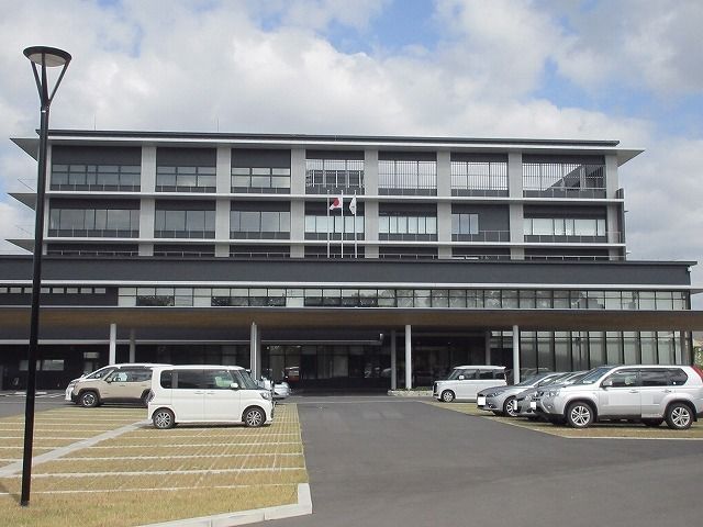 近くの役所まで900m（徒歩12分）