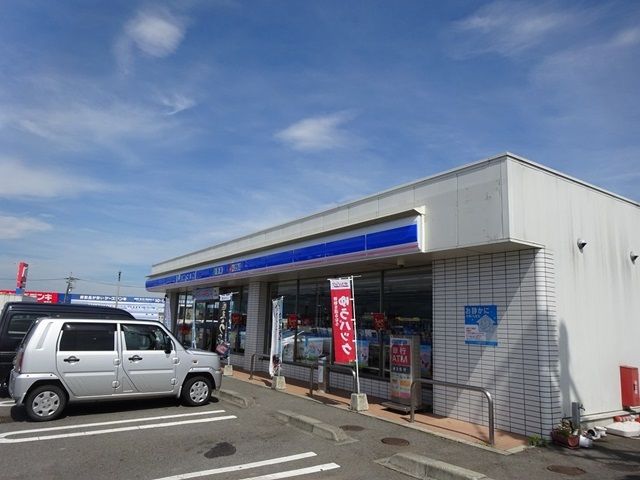 近くのコンビニまで100m（徒歩2分）