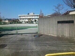近くの南第一小学校まで89m(徒歩2分)