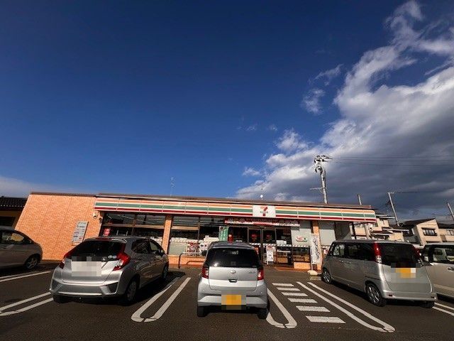 近くのセブンイレブン相馬大曲店まで280m(徒歩4分)
