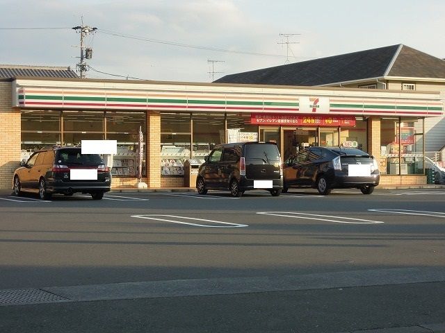 近くのセブンイレブン静岡曲金店まで350m（徒歩5分）