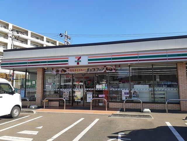 近くのセブンイレブン仙台泉中央２丁目まで220m（徒歩3分）