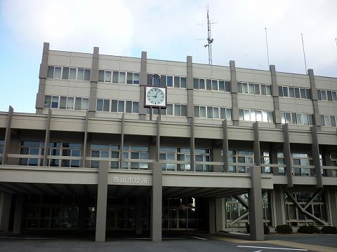 近くの郡山市役所まで1,600m（徒歩20分）