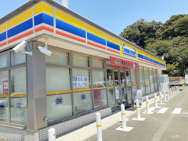 近くのミニストップまで290m(徒歩4分)