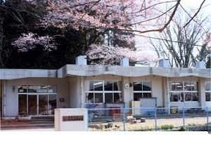 近くの幼稚園・保育園まで2,100m（徒歩27分）