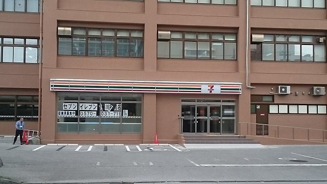 近くのセブン-イレブン 壺川駅前店まで220m（徒歩3分）
