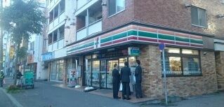 近くのセブンイレブンまで180m(徒歩3分)