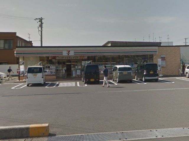 近くのセブン-イレブン 掛川弥生町店まで240m（徒歩3分）