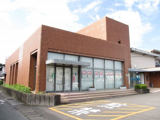 近くの宮崎銀行平和台支店まで650m(徒歩9分)