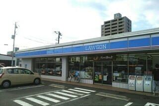 近くのローソン沼津大岡店まで900m(徒歩12分)