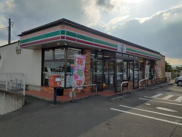 近くのセブンイレブン前橋勝沢町店まで1,500m（徒歩19分）