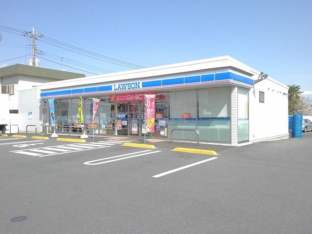 近くのコンビニまで110m（徒歩2分）