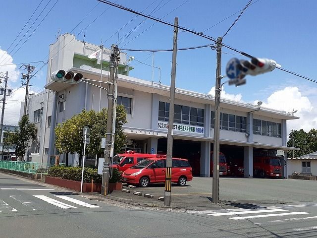 近くの施設まで900m（徒歩12分）