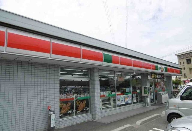 近くのサンクスまで1,600m(徒歩20分)