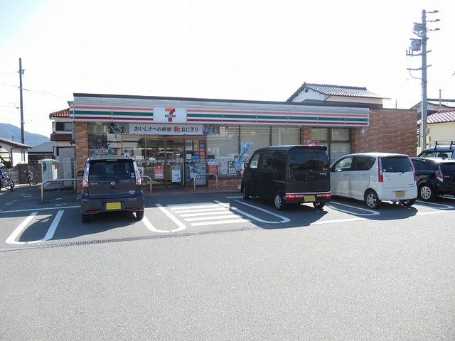 近くのセブンイレブン防府牟礼店まで800m(徒歩10分)