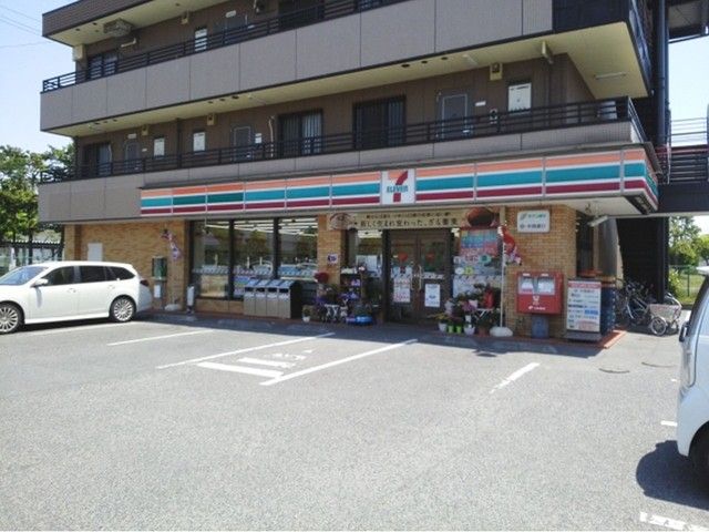 近くのセブンイレブン倉敷堀南店まで500m（徒歩7分）