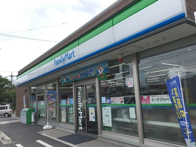 近くのファミリーマート 浜松将監店まで500m（徒歩7分）