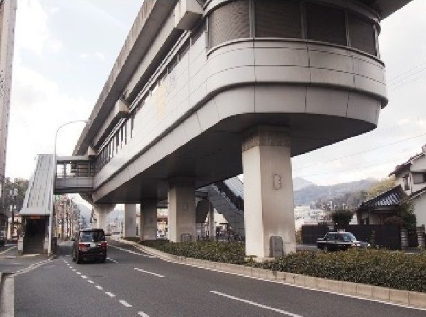 近くのアストラムライン大原駅まで320m（徒歩4分）