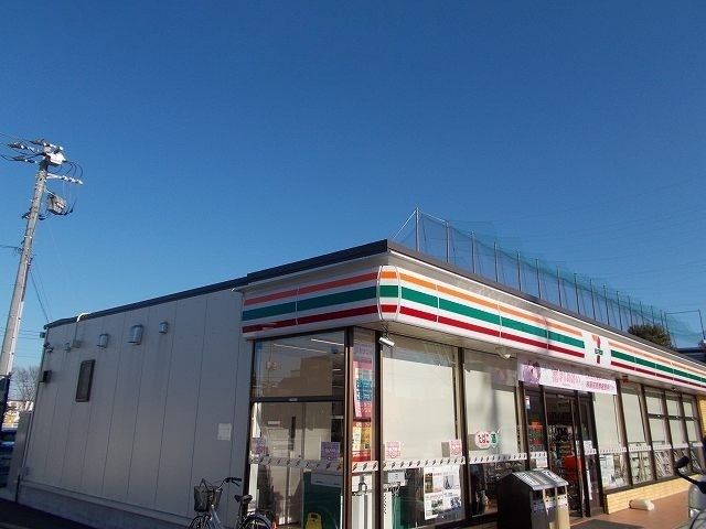 近くのセブンイレブン群大荒牧キャンパまで450m(徒歩6分)